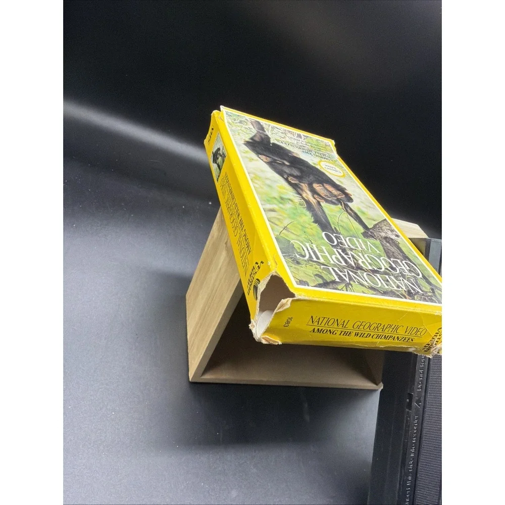 Collectors Edition National Geographic Among the Wild Chimpanzees VHS,1984‎